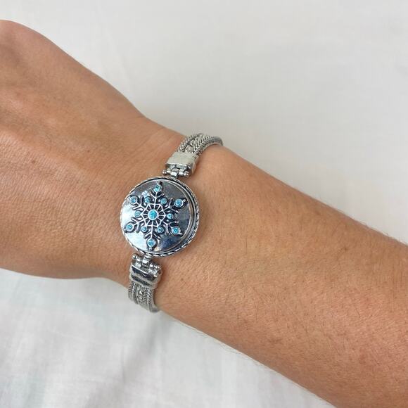 Ginger Snaps Silver Tone Multi Chain Toggle Bracelet Snowflake Interchangeable - Picture 2 of 8